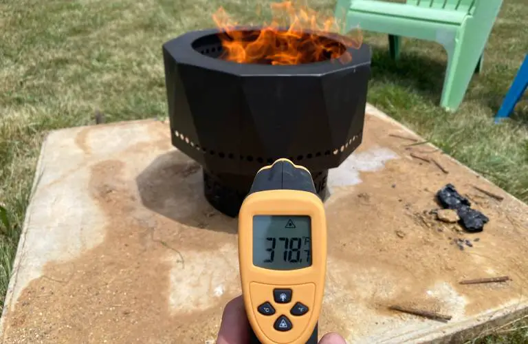an infrared thermometer shows the top part of the pit to be 378 degrees